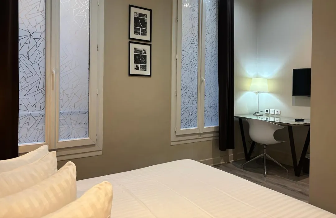 Hôtel Amirauté-1