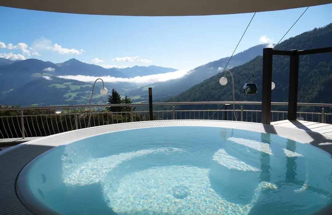 Kronplatz-Resort Hotel Kristall-1