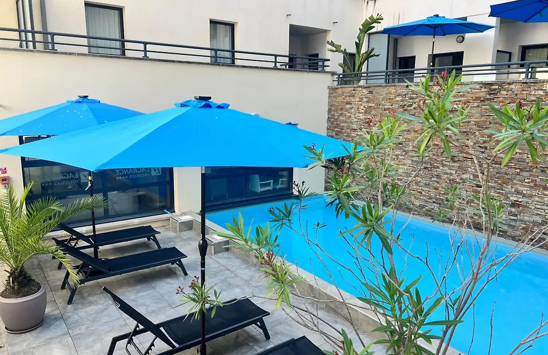 Lagrange Vacances Les Patios Eugénie-1