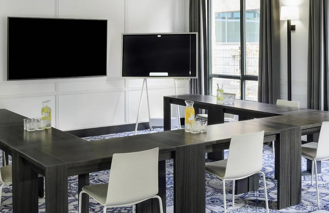 Moevenpick Hotel The Hague-1
