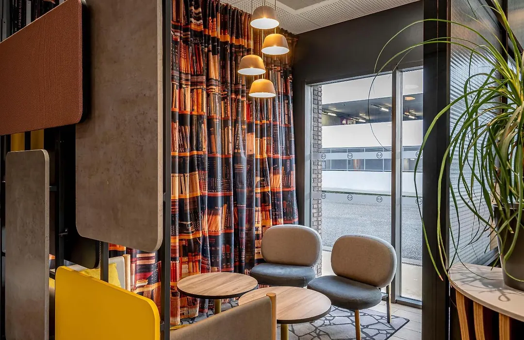 B&B HOTEL Bordeaux Bassins à flot-1