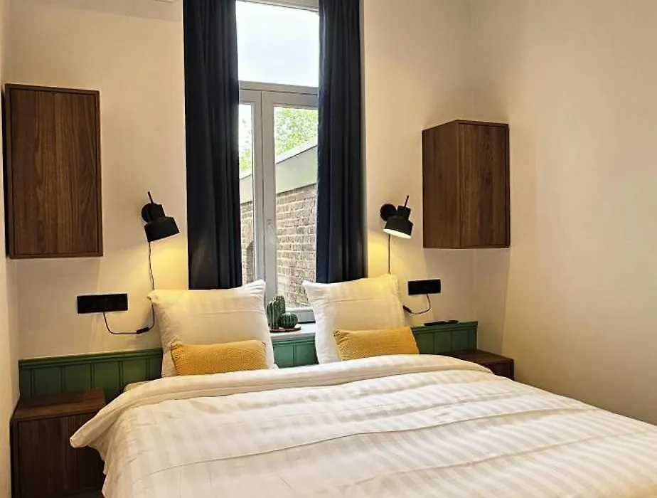 Auberge A Gen Kirk B&B-1