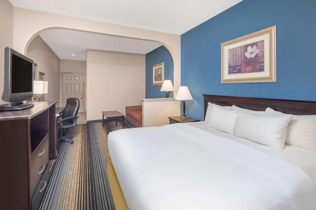 Baymont By Wyndham Laurel-1