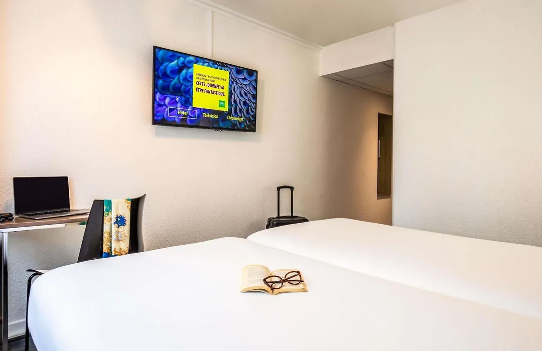 Ibis Styles Paris Tolbiac Bibliotheque-1