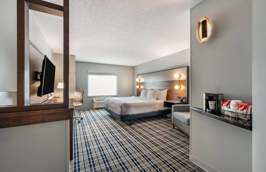 Americinn By Wyndham Fairfield-1