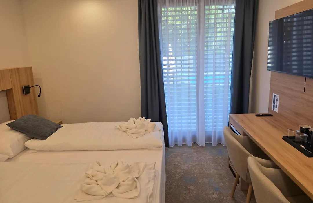 Hotel Diana-1