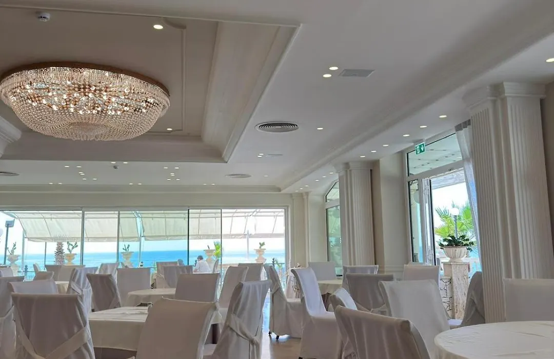 Hellenia Yachting Hotel & Spa-1