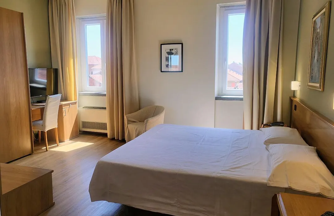 Hotel Lux-1