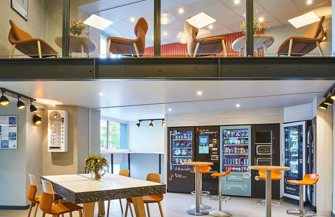 ibis budget Porte d'Aubervilliers-1