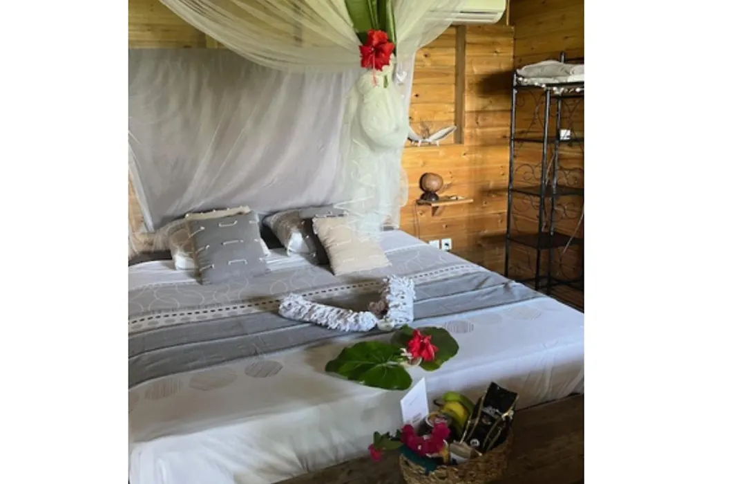 BUNGALOW La Tortue Bleue-1