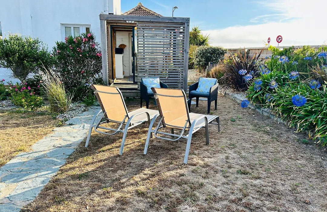 La Cabine côté mer et côté jardin à la VILLA PLEIN VENT-1