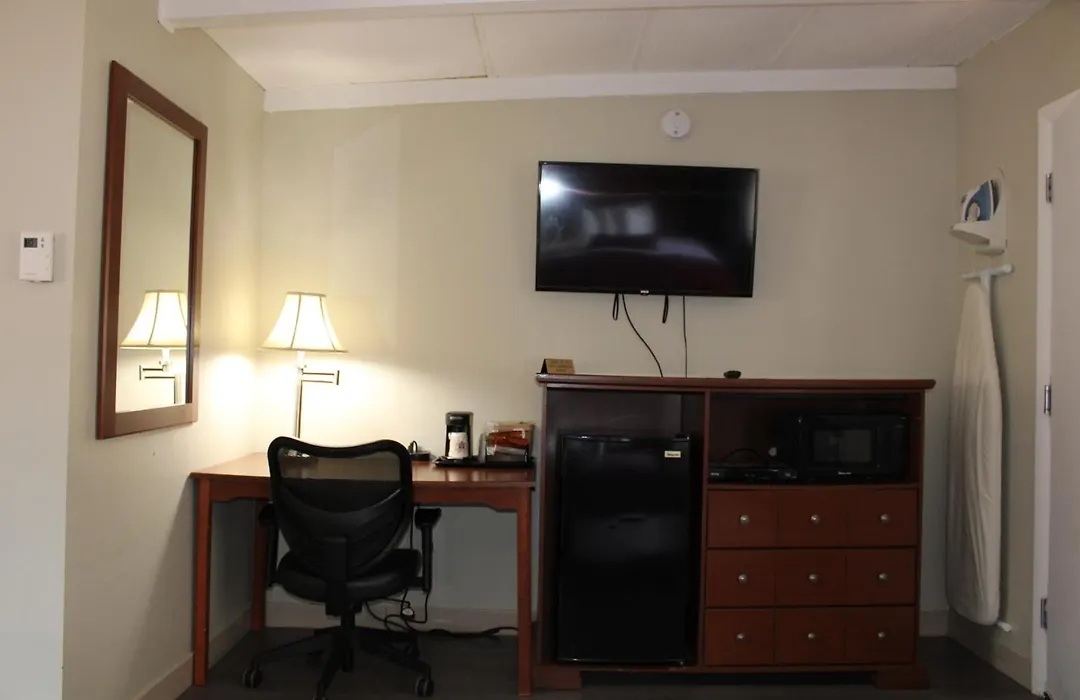 Claremont Motor Lodge-1