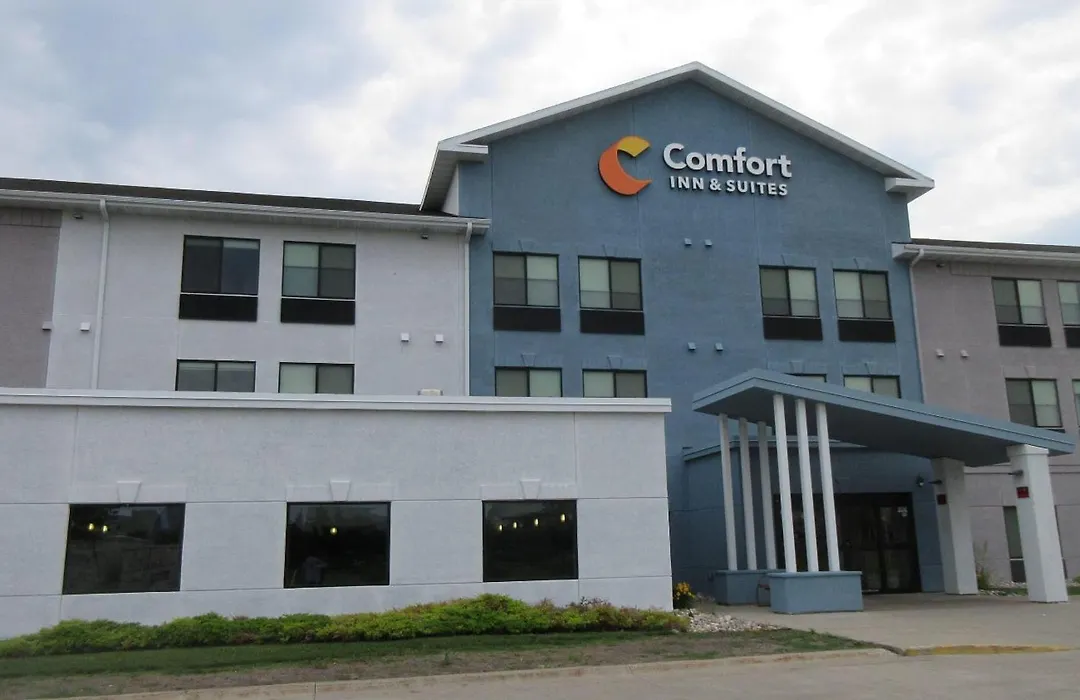 Comfort Inn & Suites Grand Forks Near Alerus Center-1