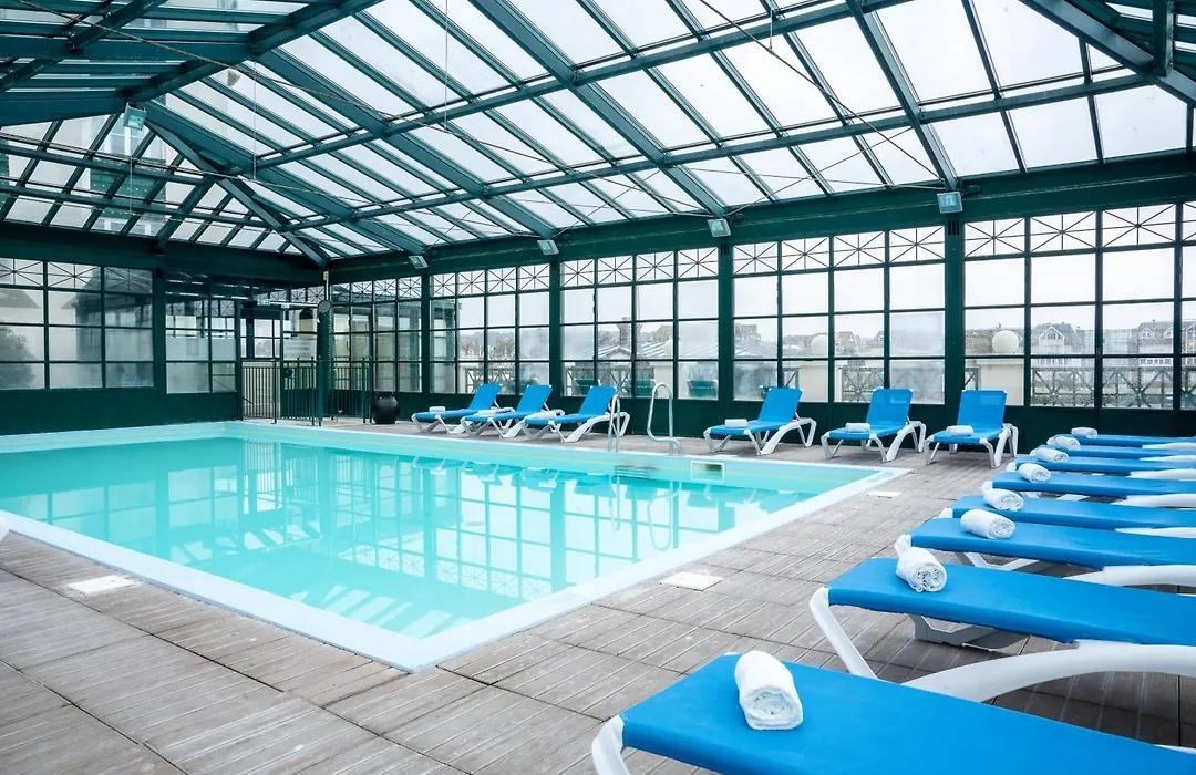 SOWELL HOTELS Le Beach-1