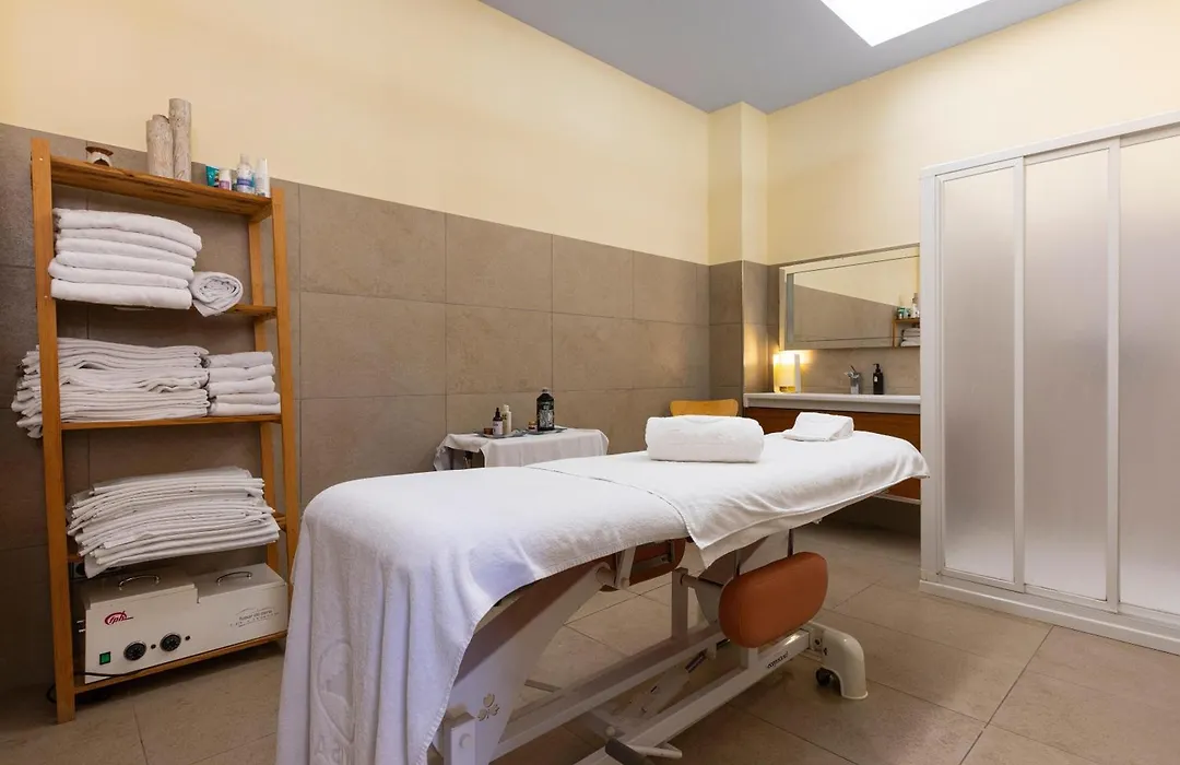 Invisa Hotel La Cala (Adults Only)-1