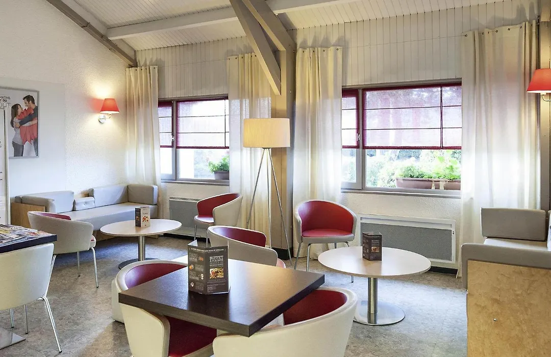 Ibis Moulins-1