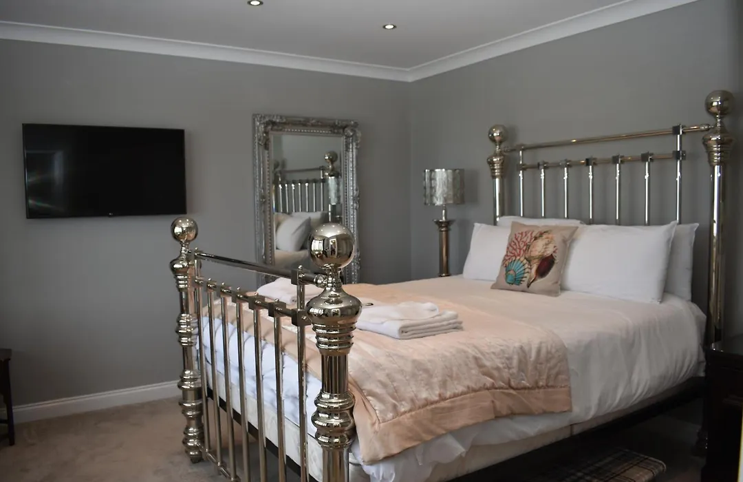 The Seacliffe - Whitby-1