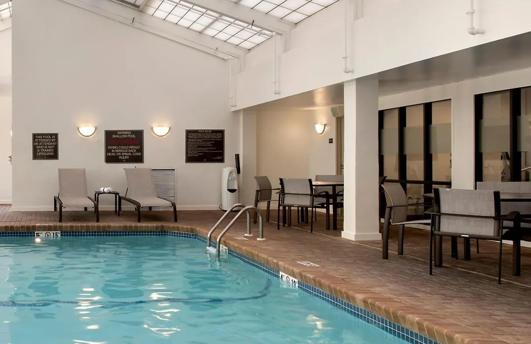 Hampton Inn Boston Logan Airport-1