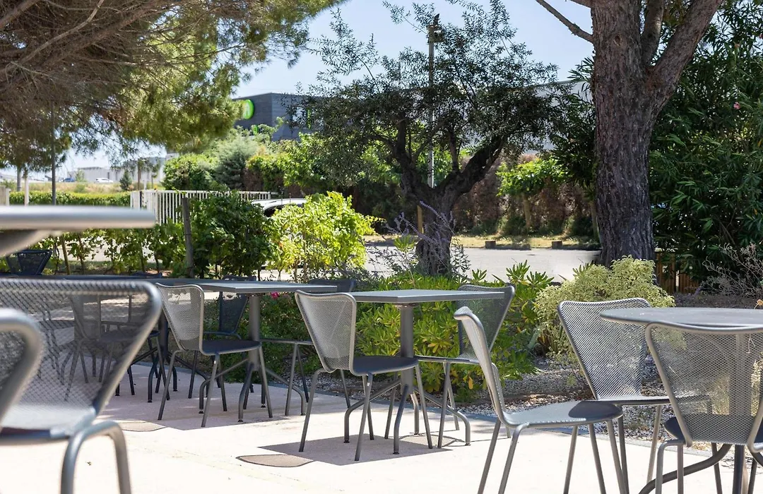 ibis Carcassonne Est la Cité-1