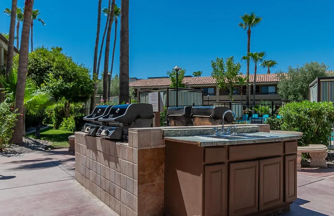La Fuente Inn & Suites-1