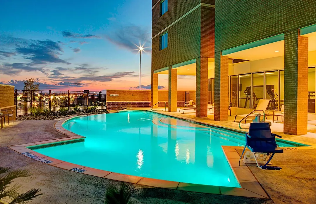 Courtyard By Marriott Dallas Carrollton And Carrollton Conference Center-1