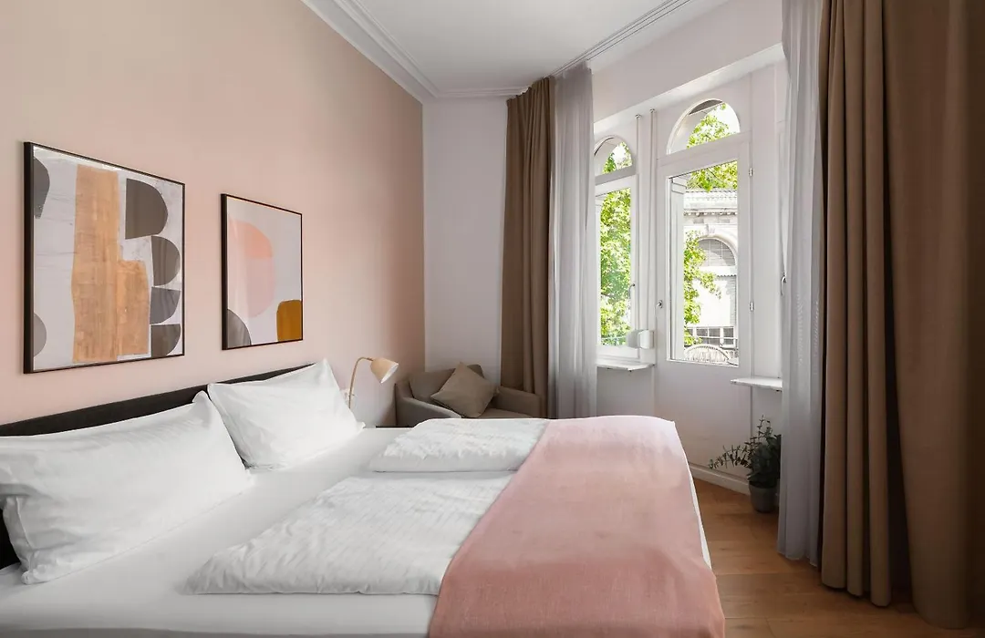 Limehome Baden-Baden Baederstrasse-1