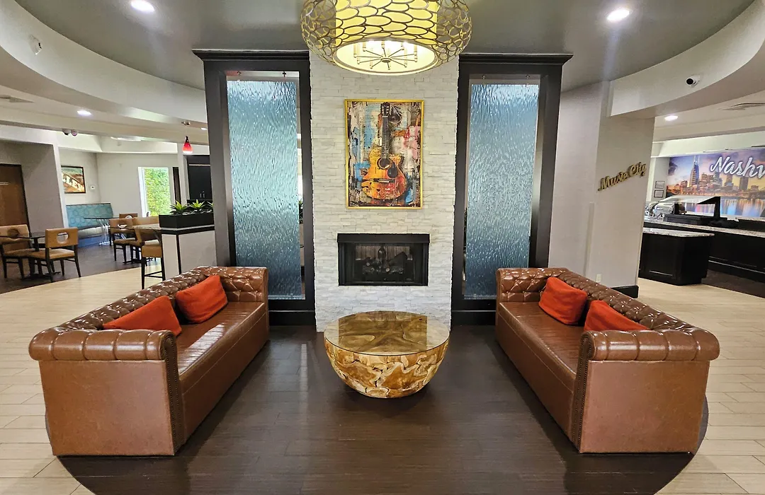 Club Hotel Nashville Inn & Suites-1