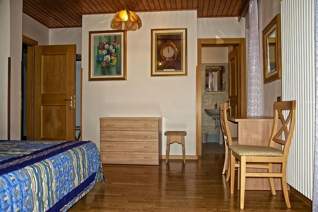 Albergo Iris-1