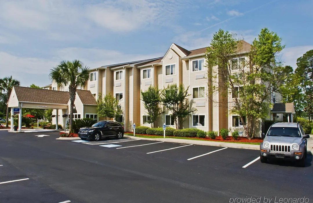 Microtel Inn & Suites By Wyndham Brunswick-1