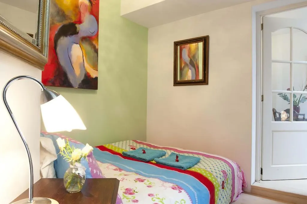 B&B Romantic Rooms Central Haarlem-1