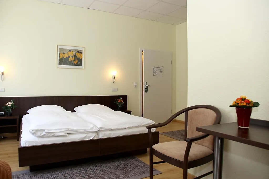 Hotel am Charlottenplatz-1