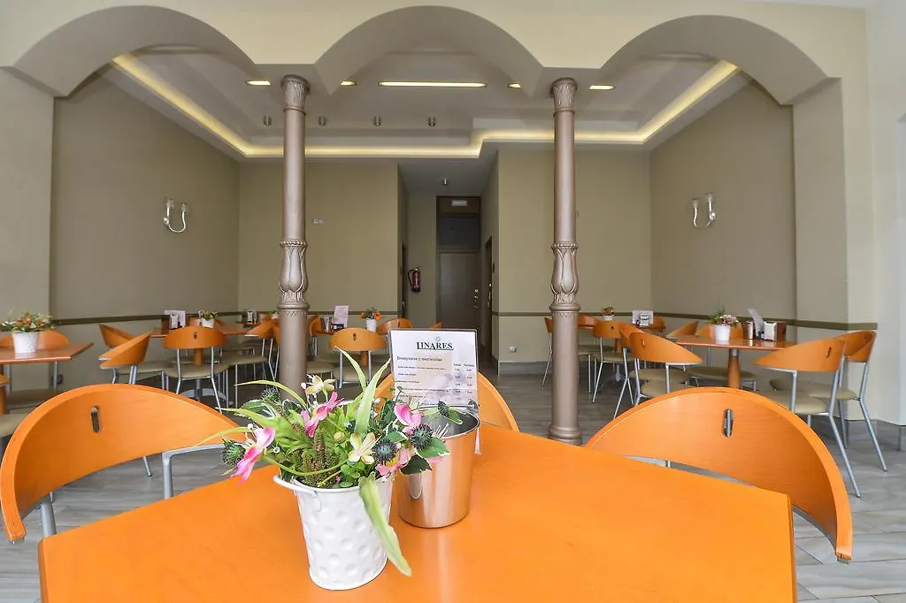 Hostal Linares-1