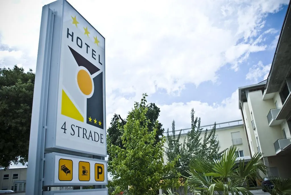 Hotel 4 Strade-1