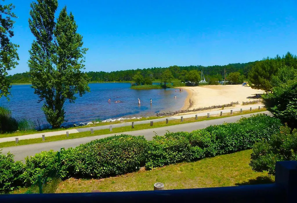 Les Eaux qui Rient-1