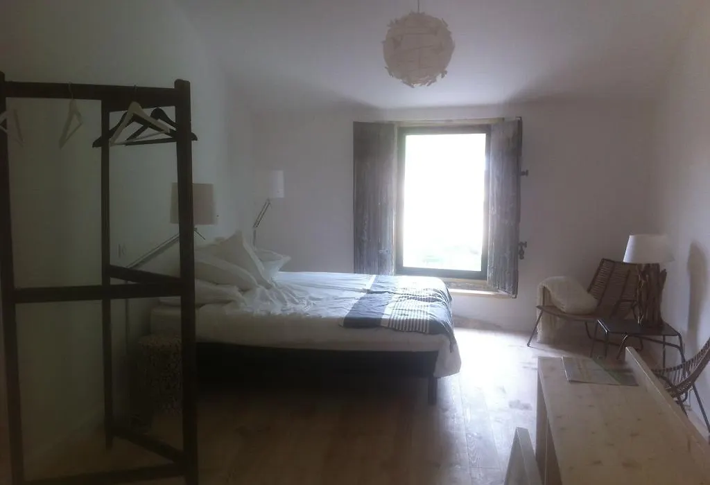 La Maison Rouge d'Uzes B&B-1