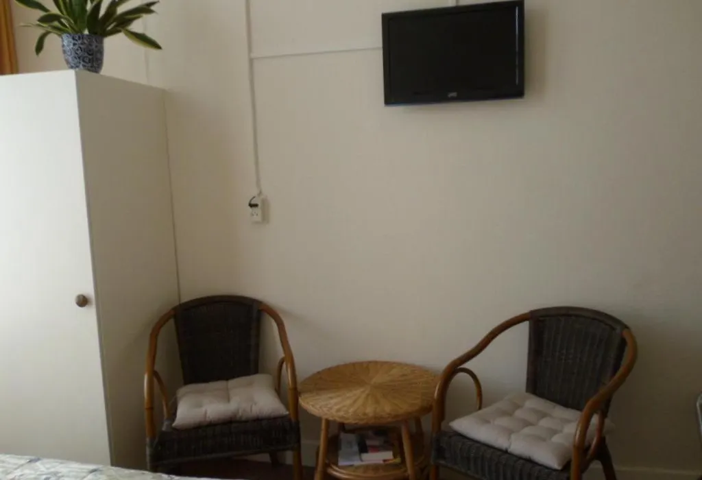 Staten Hotel-1