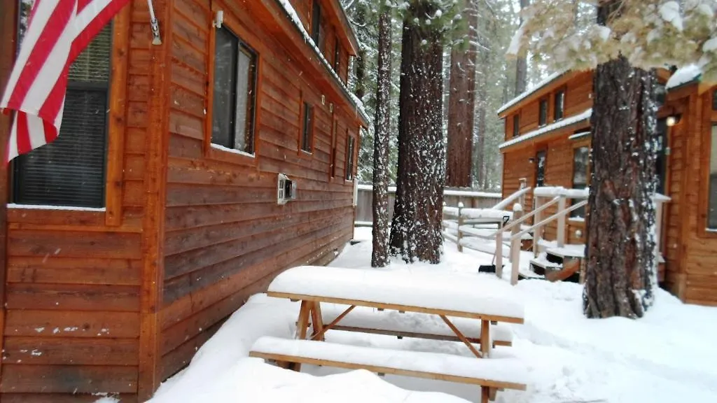 Cedar Pines Resort-1
