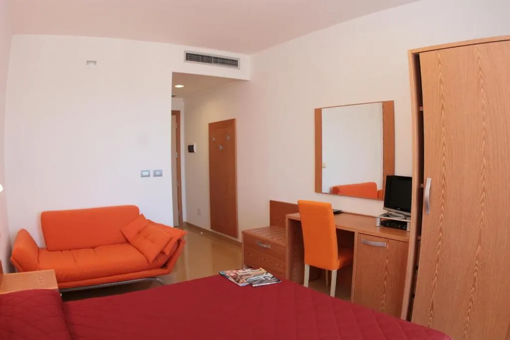 Hotel Yria-1