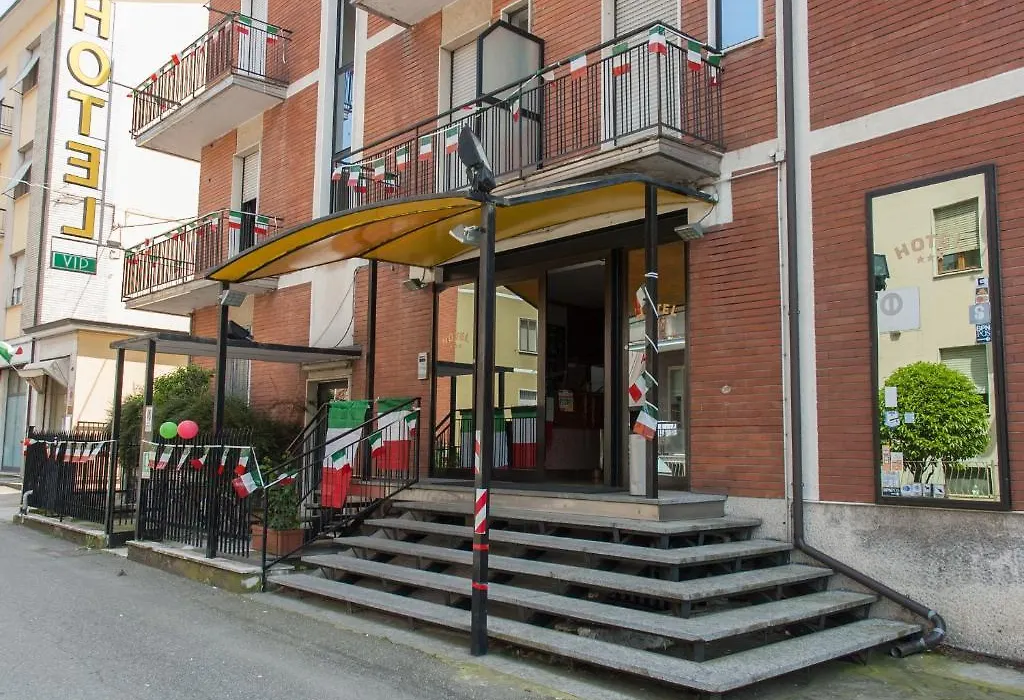 Vip Hotel-1