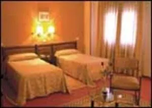 Hotel Tres Condes-1