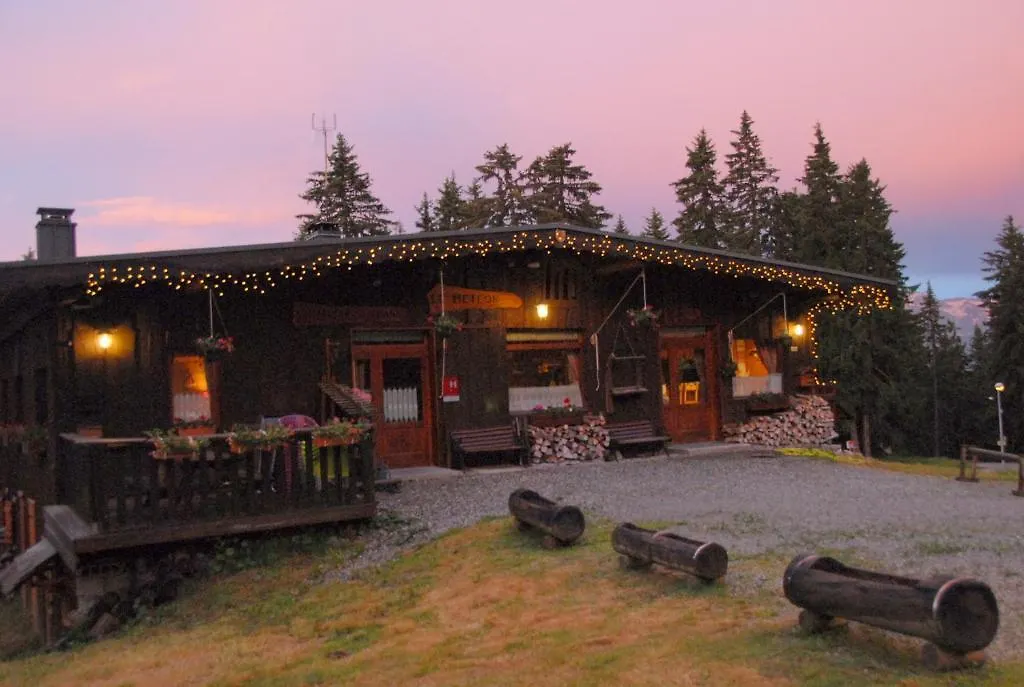 Hôtel Chalet Le Caribou-1