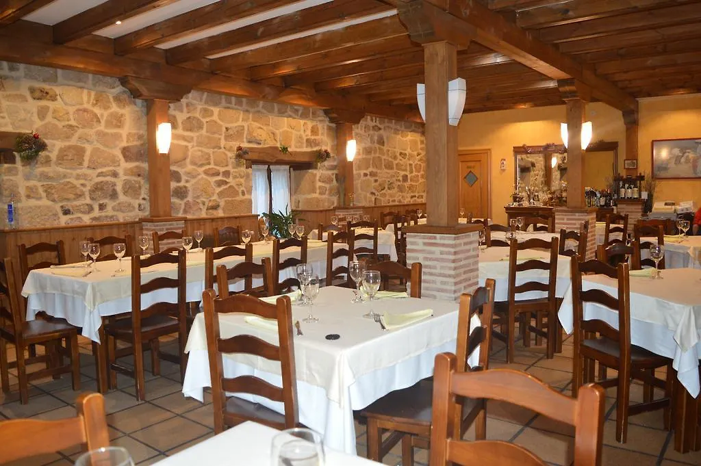 Hostal Revinuesa-1