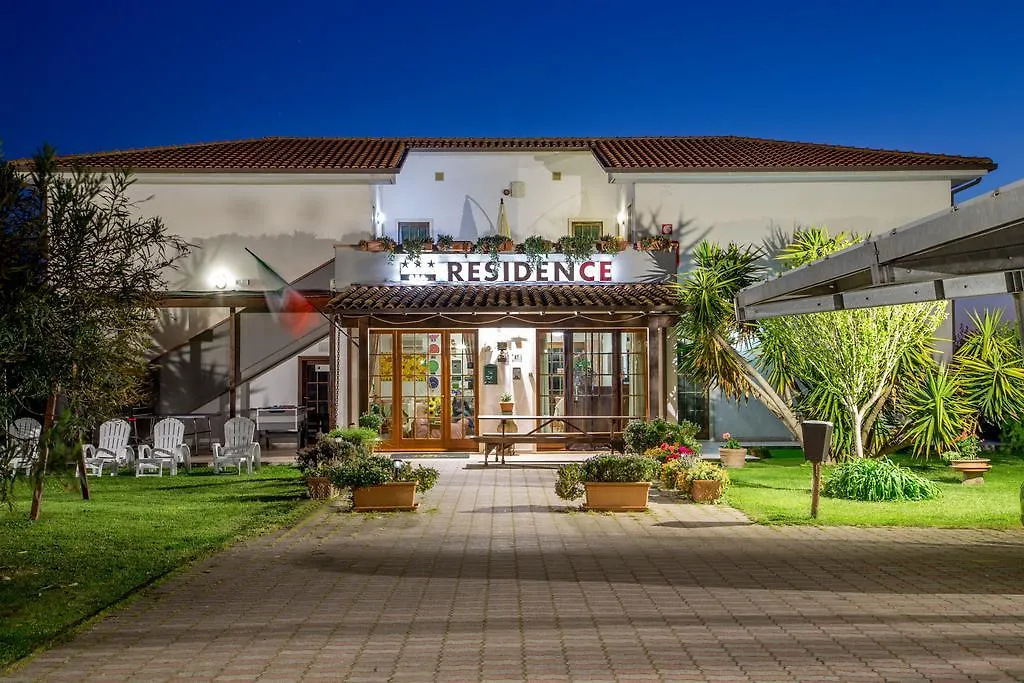 Tris Hotel-1