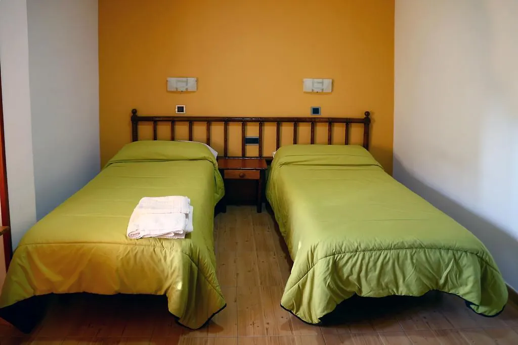 Hostal Muralla-1