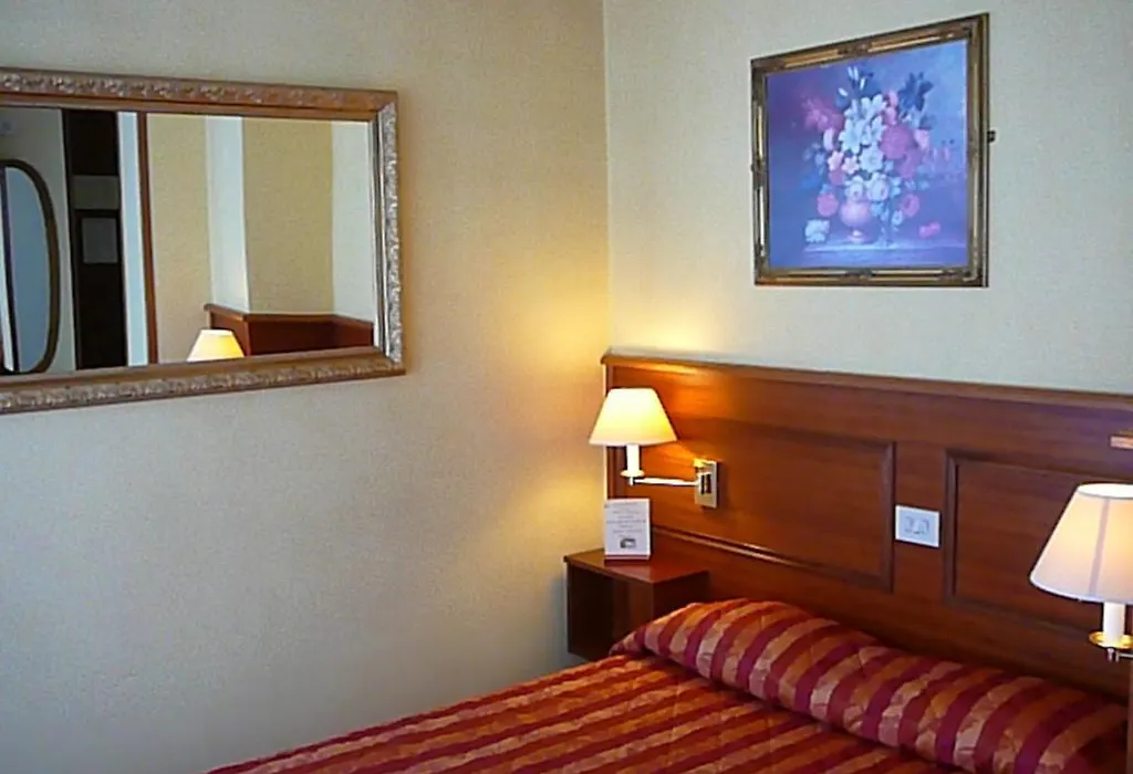 Logis Hotel Hamiot-1
