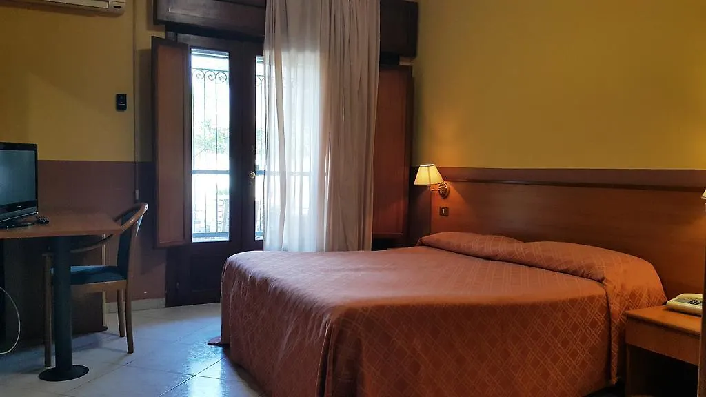 Hotel Iside-1