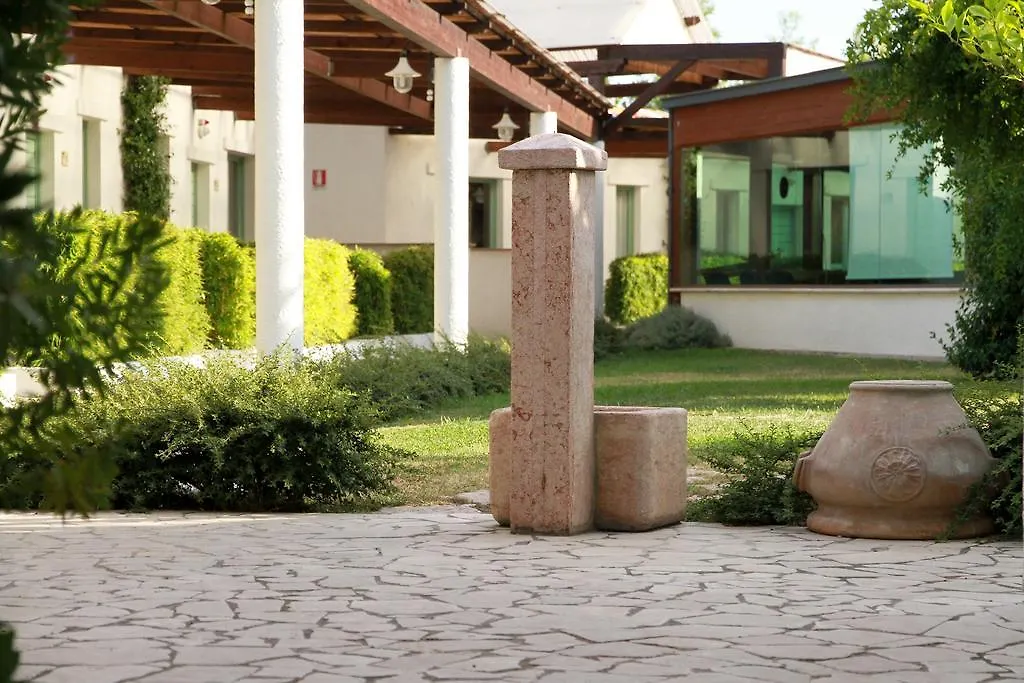 Villaggio Turistico Le Mimose-1