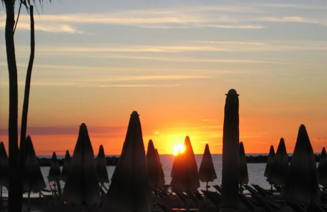 Hotel Carillon-1