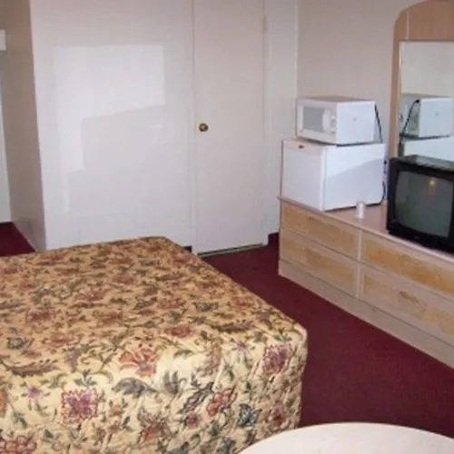 Shamrock Motel Hot Springs-1