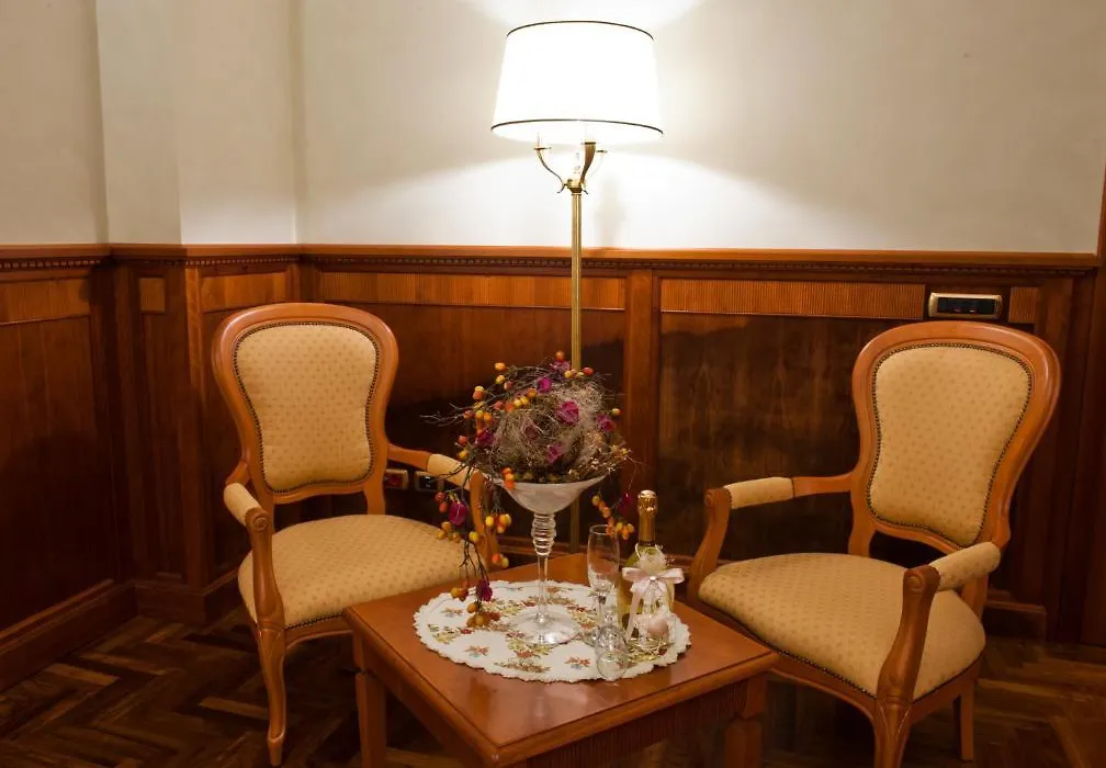 Hotel Capys-1